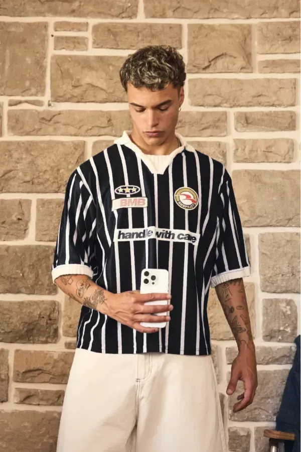 Camiseta Stripes Negra